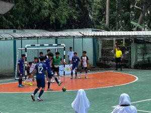 Murid SMAI 2 Jakarta Mengikuti Eksrakulikuler Futsal