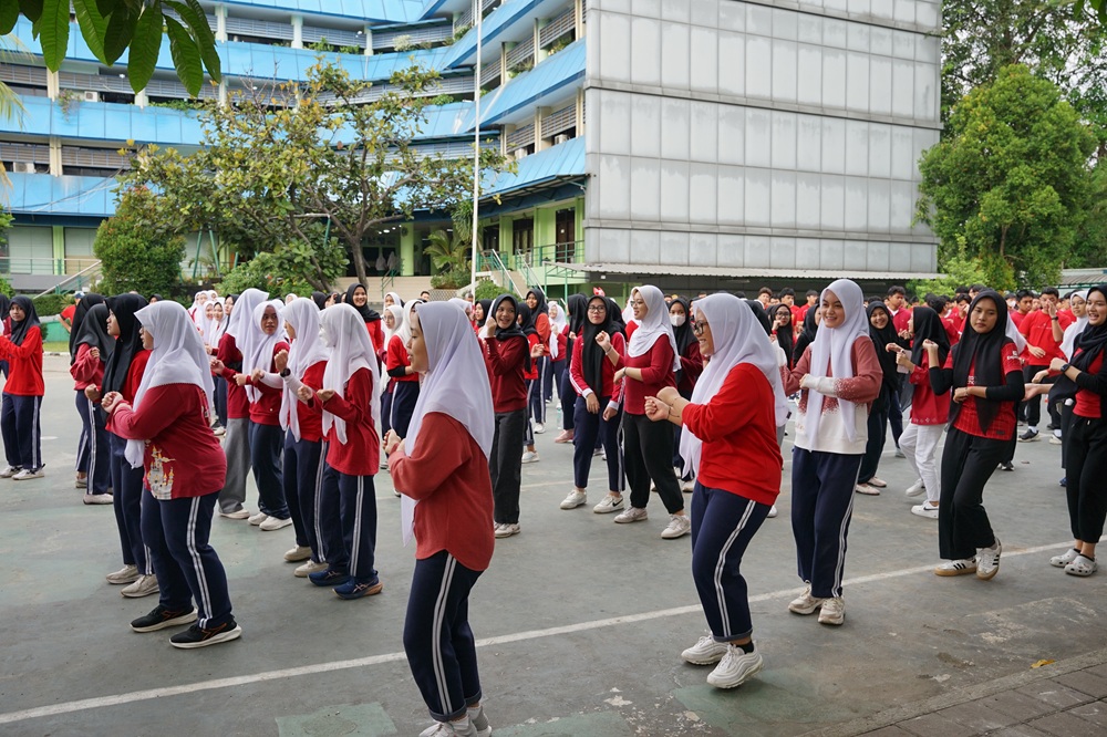 Murid SMAI 2 Jakarta sedang senam bersama 