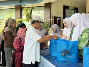 Kegiatan Berbagi Di SMAI Al Azhar 2 