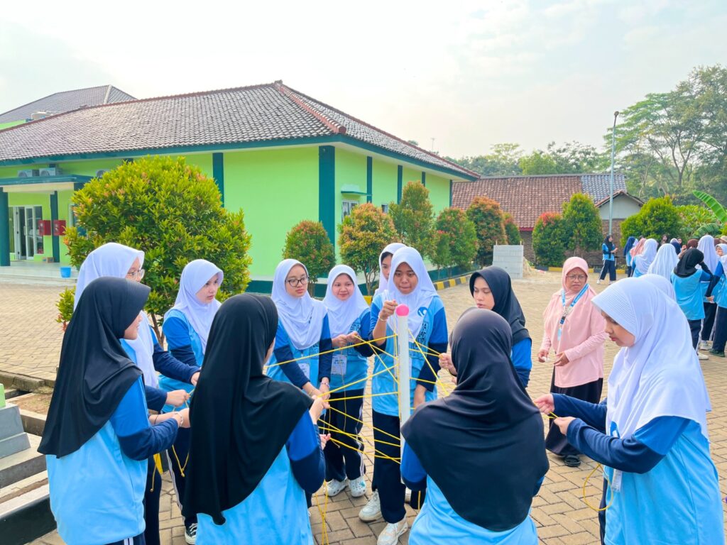SALAM: Pesantren Akhlak Mulia Kelas X Al Azhar 2