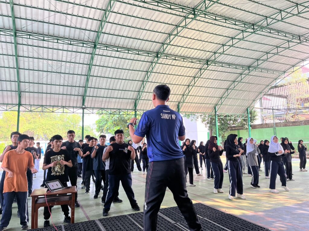 Senam Bersama di SMA Islam Al Azhar 2 Jakarta