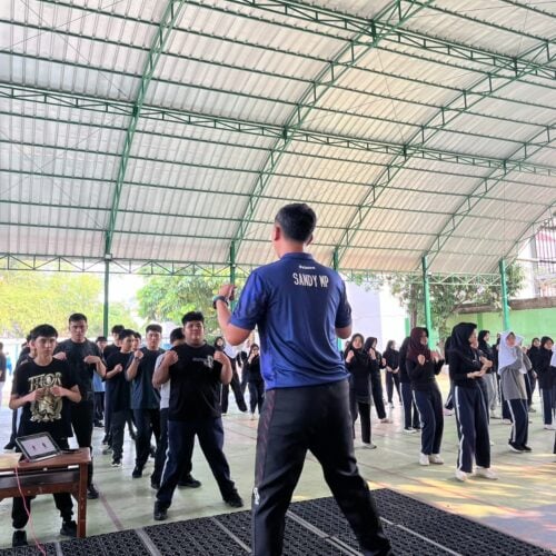 Senam Bersama di SMA Islam Al Azhar 2 Jakarta