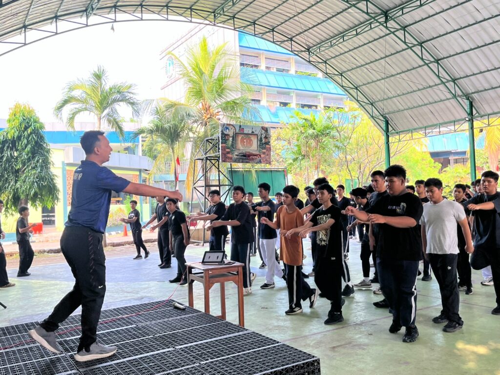 Senam Bersama di SMA Islam Al Azhar 2 Jakarta