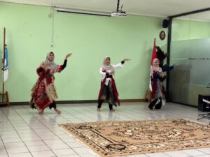 Penampilan Tari Tradisional Murid SMAIA 2 Jakarta